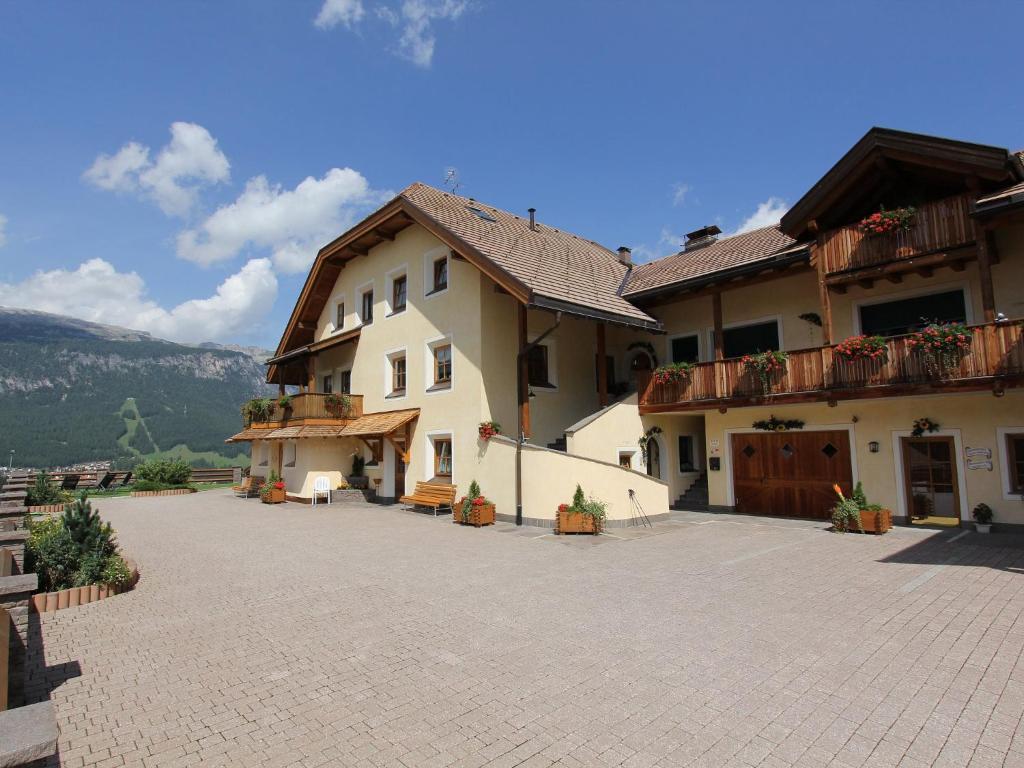 Taela Apartments Сан Касиано Екстериор снимка