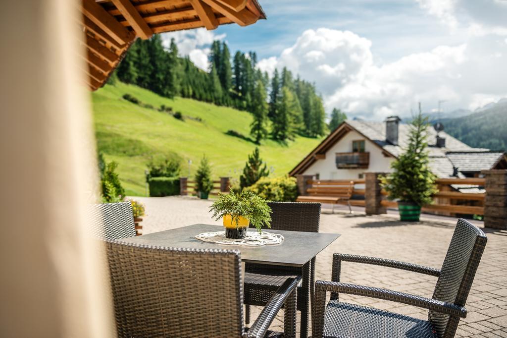 Taela Apartments Сан Касиано Екстериор снимка