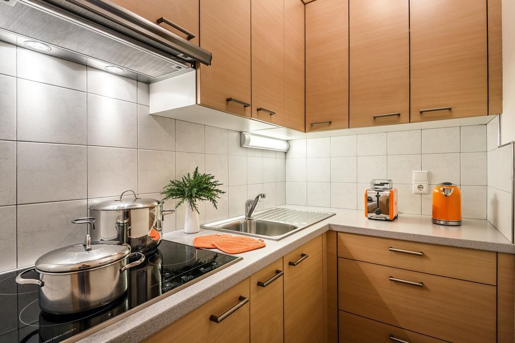 Taela Apartments Сан Касиано Екстериор снимка