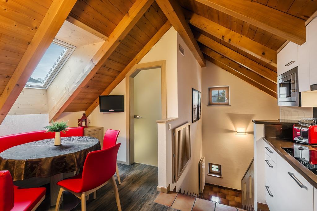 Taela Apartments Сан Касиано Екстериор снимка