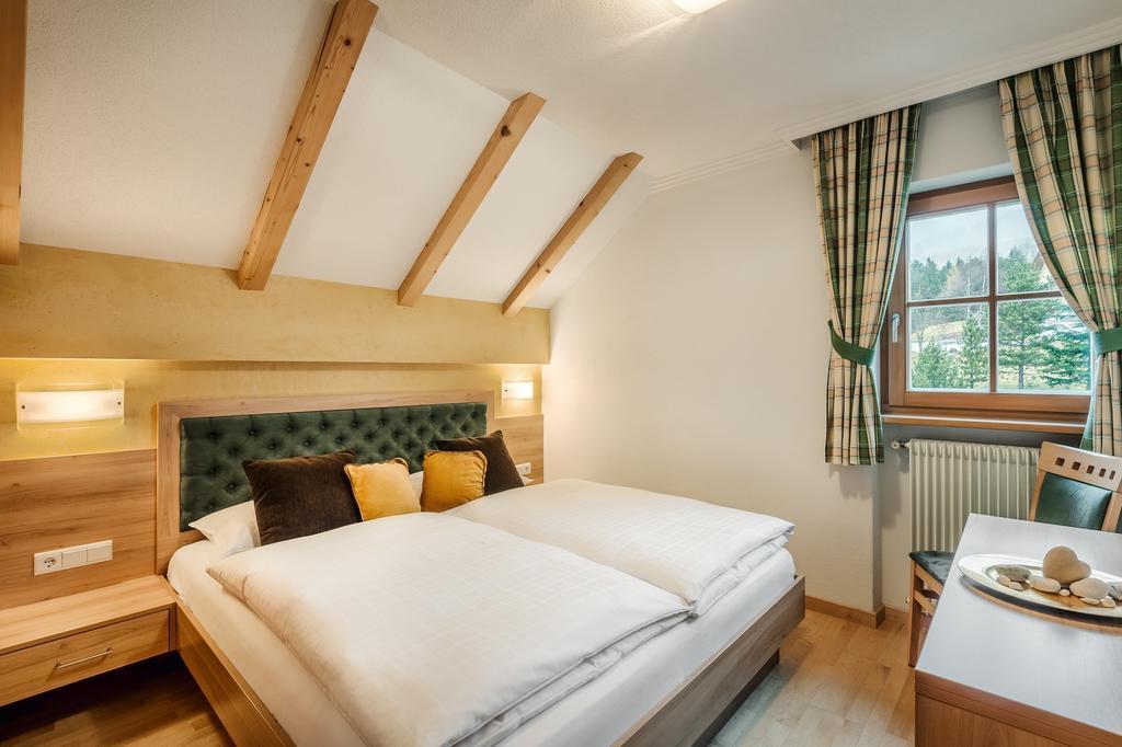 Taela Apartments Сан Касиано Екстериор снимка