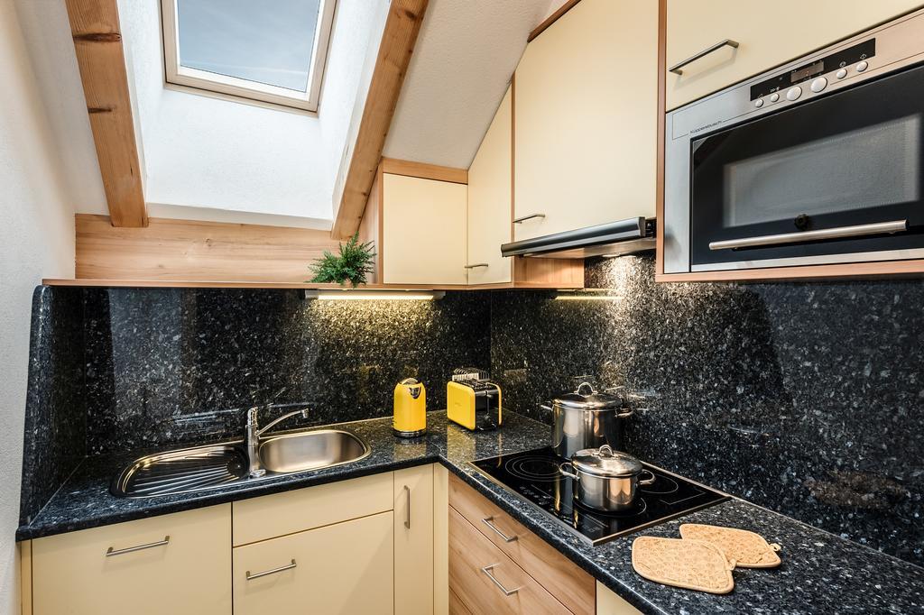 Taela Apartments Сан Касиано Екстериор снимка