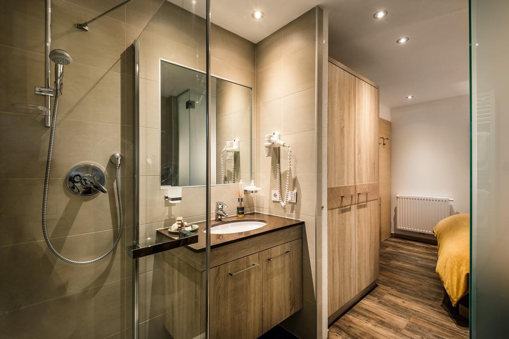 Taela Apartments Сан Касиано Екстериор снимка